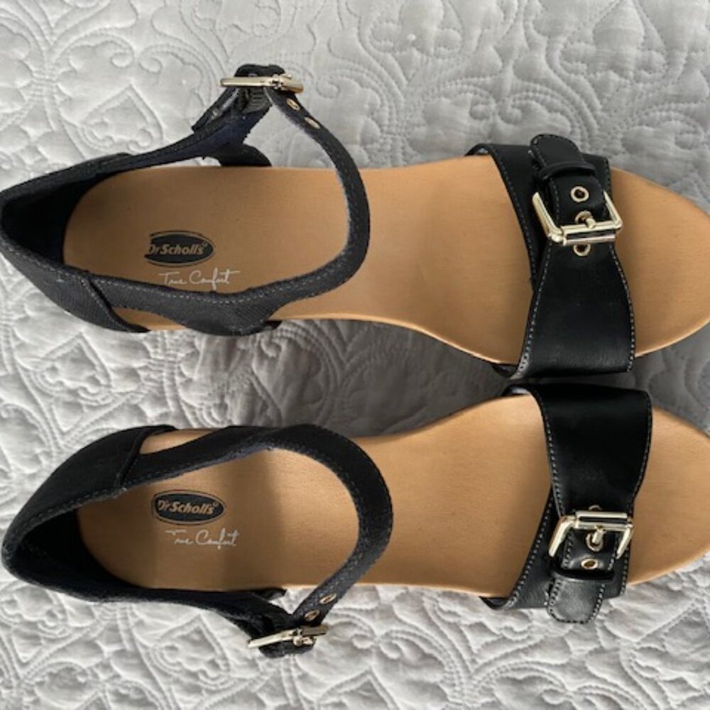 Dr. Scholl's Black & Tan Wood-Look Wedge Sandals - Picture 3 of 6